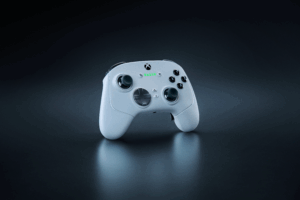 Razer Wolverine V3 Pro - White